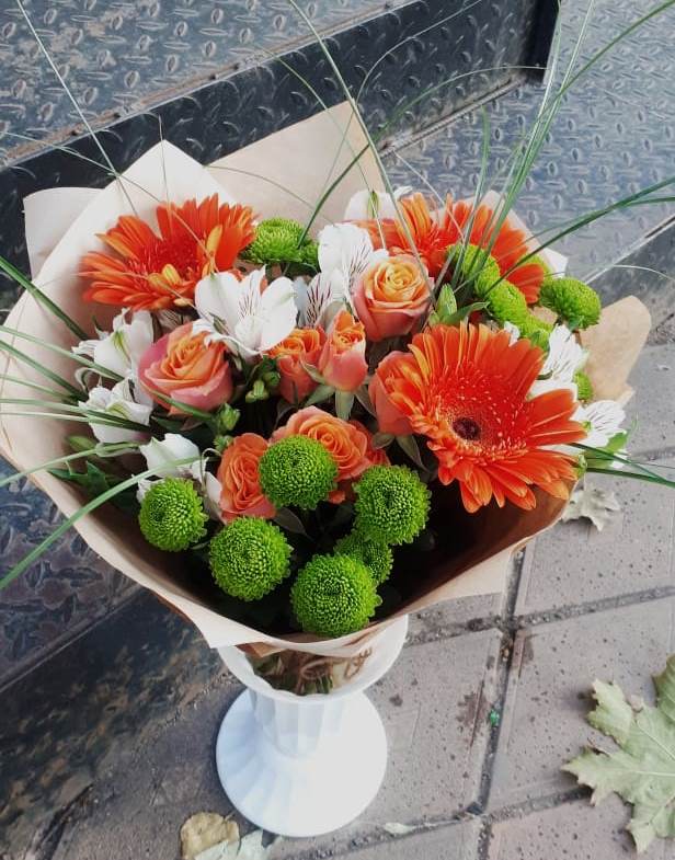 Букет цветов из: Герберы, Хризантемы, Альстромерии и Розы в Нелидово