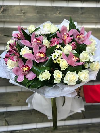 Букет цветов из: Розы и Хризантемы в Нелидово