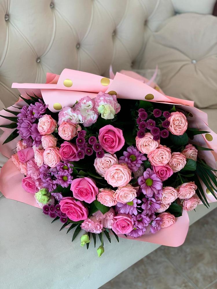 Букет цветов из: Хризантемы, Розы и Лизиантусы в Нелидово