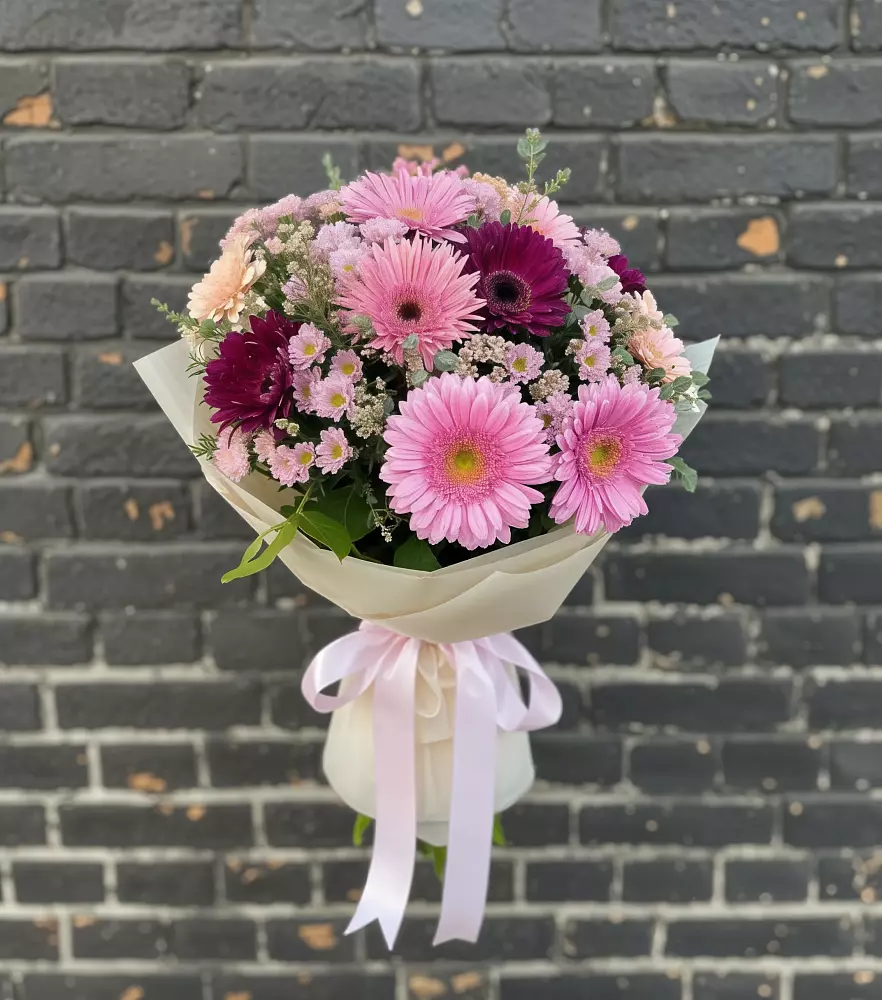 Букет цветов из: Герберы и Хризантемы в Нелидово