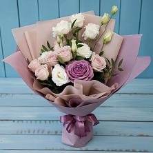 Букет цветов из:  Розы и Лизиантусы в Нелидово