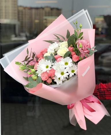 Букет цветов из: Розы, Лизиантусы и Хризантемы в Нелидово